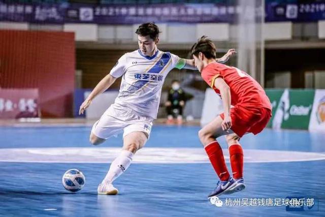 火箭客场小胜马刺 阿门精彩封盖文班亚马